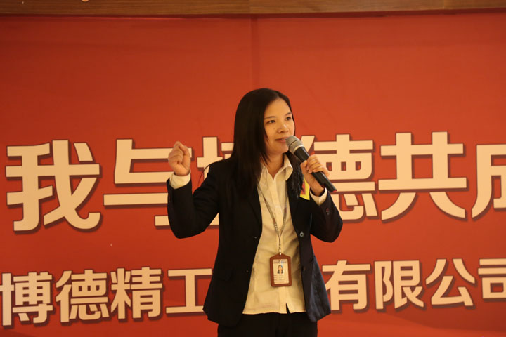 10号选手：营销中心财务部何丽仪.jpg