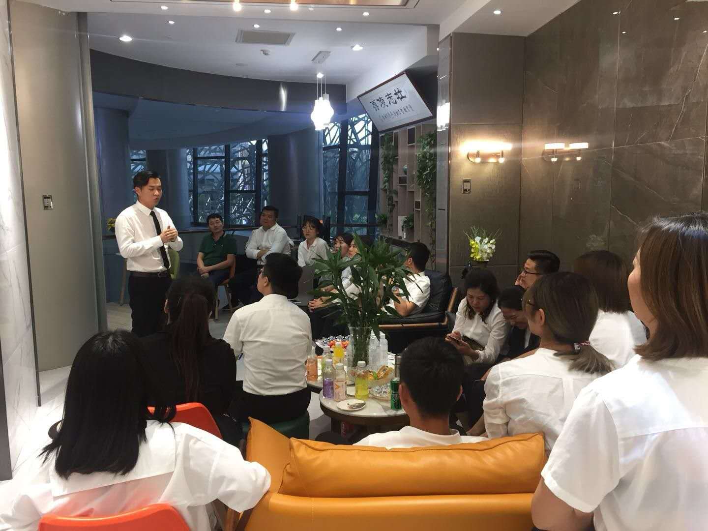 好色先生TV免费下载与星艺装饰领导交流