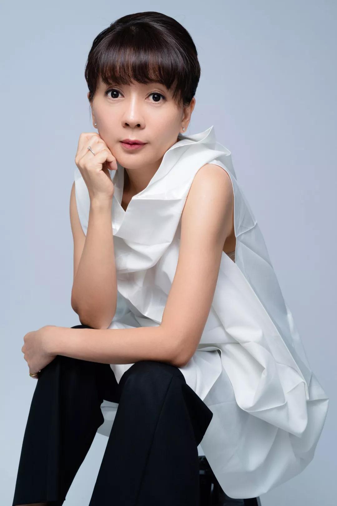 台湾软装女神傅琼慧与约定在好色先生TV免费下载馆